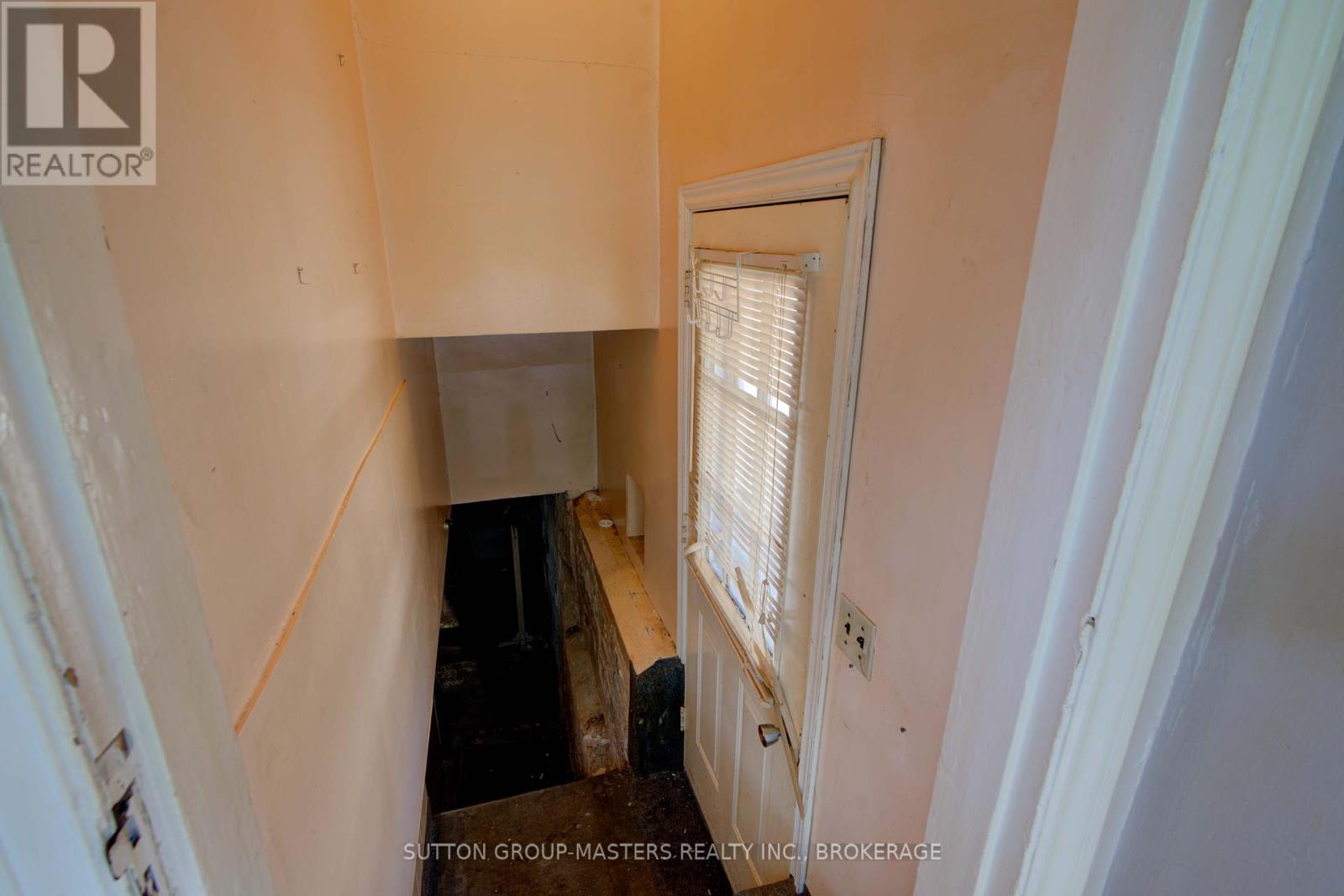 96 Russell Street, Kingston (East Of Sir John A. Blvd), Ontario  K7K 2E8 - Photo 16 - X12282629