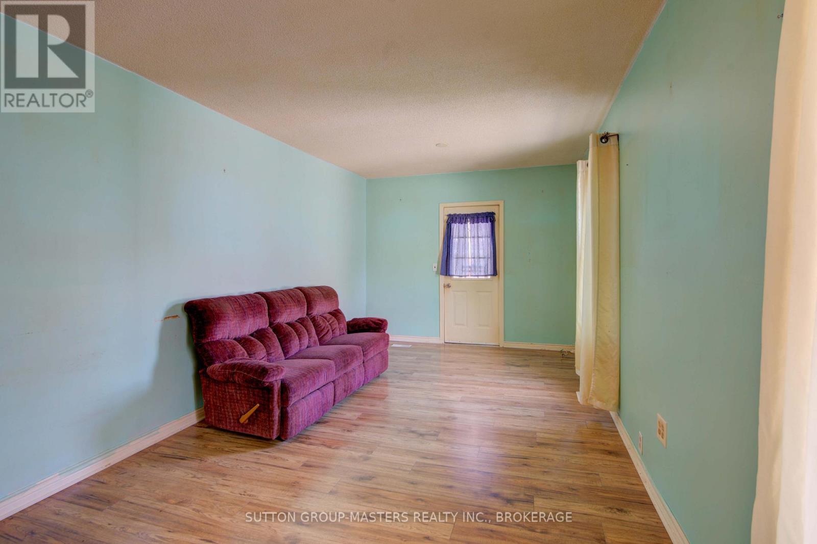 96 Russell Street, Kingston (East Of Sir John A. Blvd), Ontario  K7K 2E8 - Photo 4 - X12282629