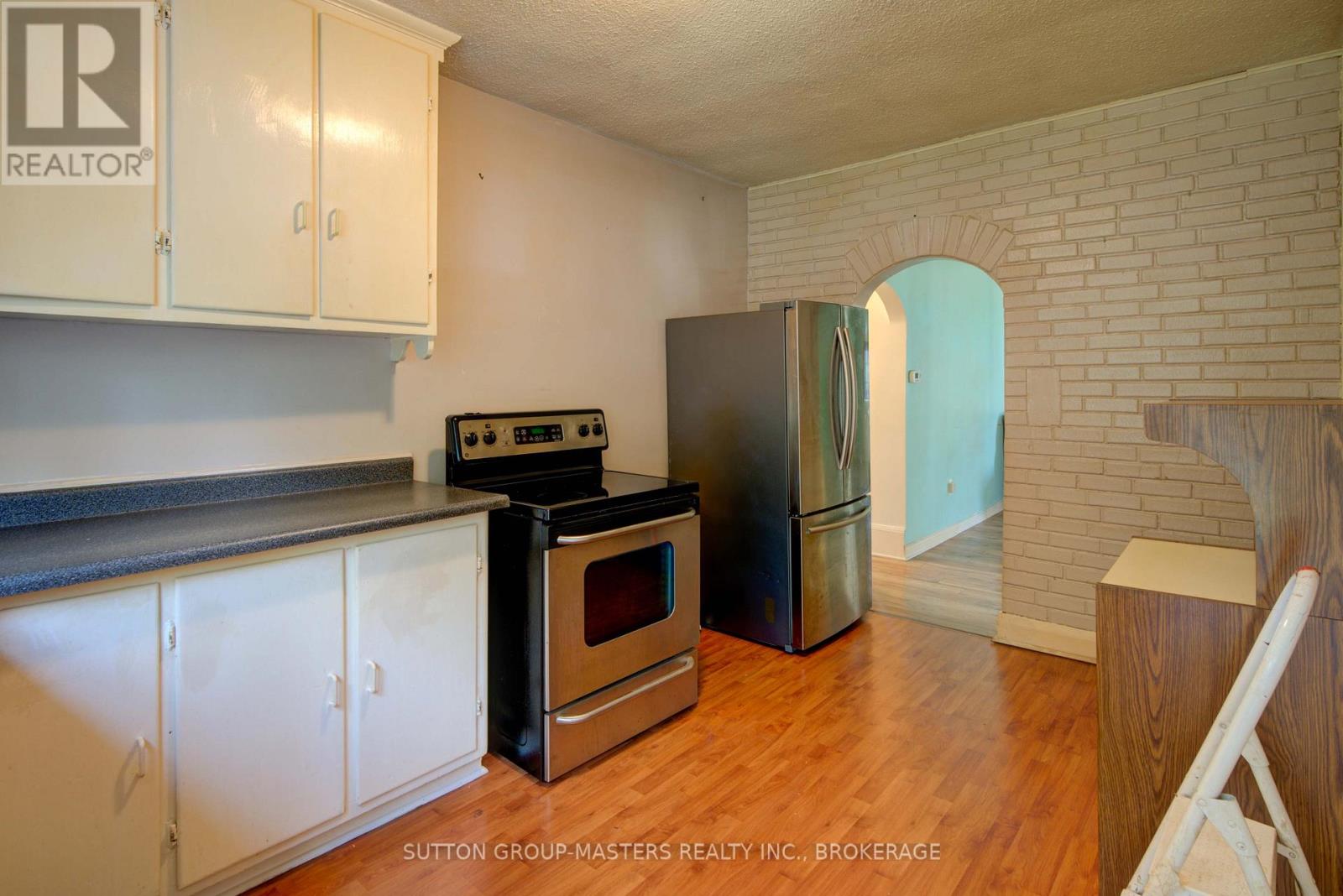 96 Russell Street, Kingston (East Of Sir John A. Blvd), Ontario  K7K 2E8 - Photo 9 - X12282629