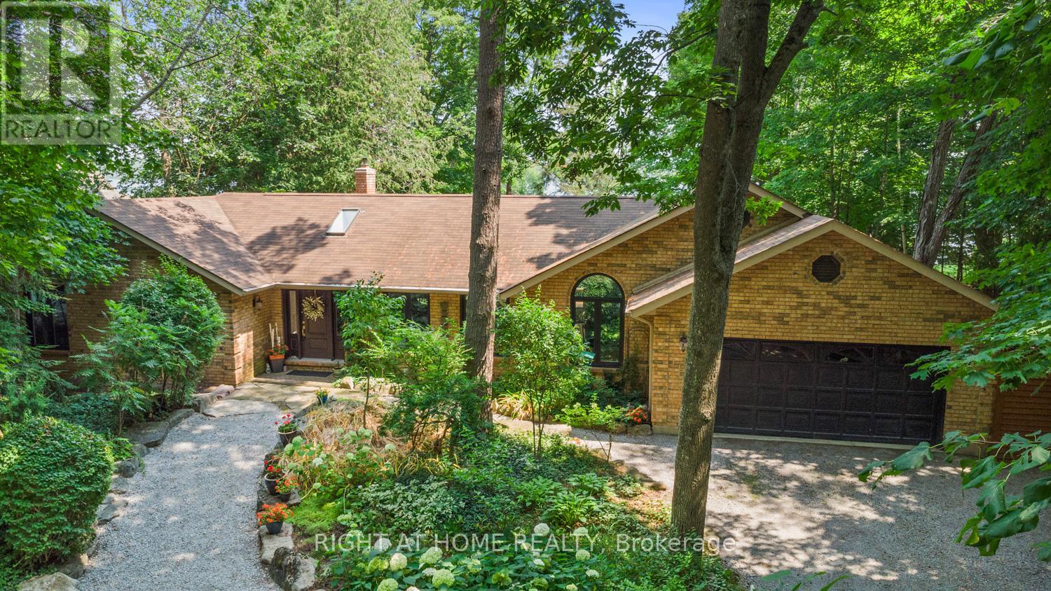 60 Mcgregor Drive, Kawartha Lakes, Ontario  K0M 1A0 - Photo 1 - X12282635