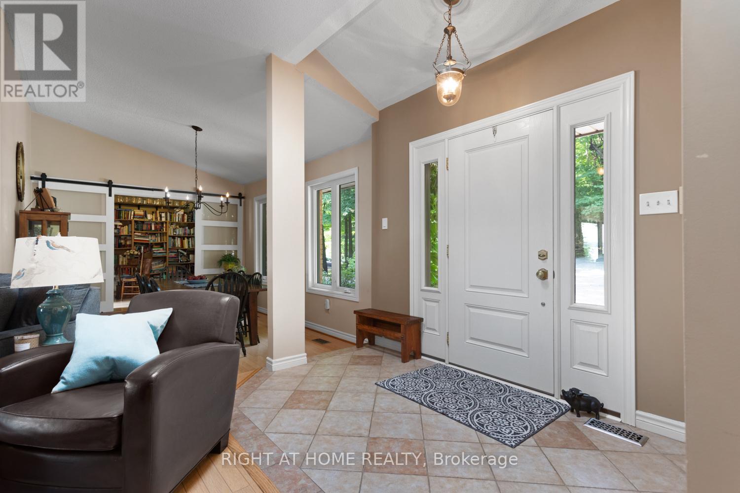 60 Mcgregor Drive, Kawartha Lakes, Ontario  K0M 1A0 - Photo 10 - X12282635