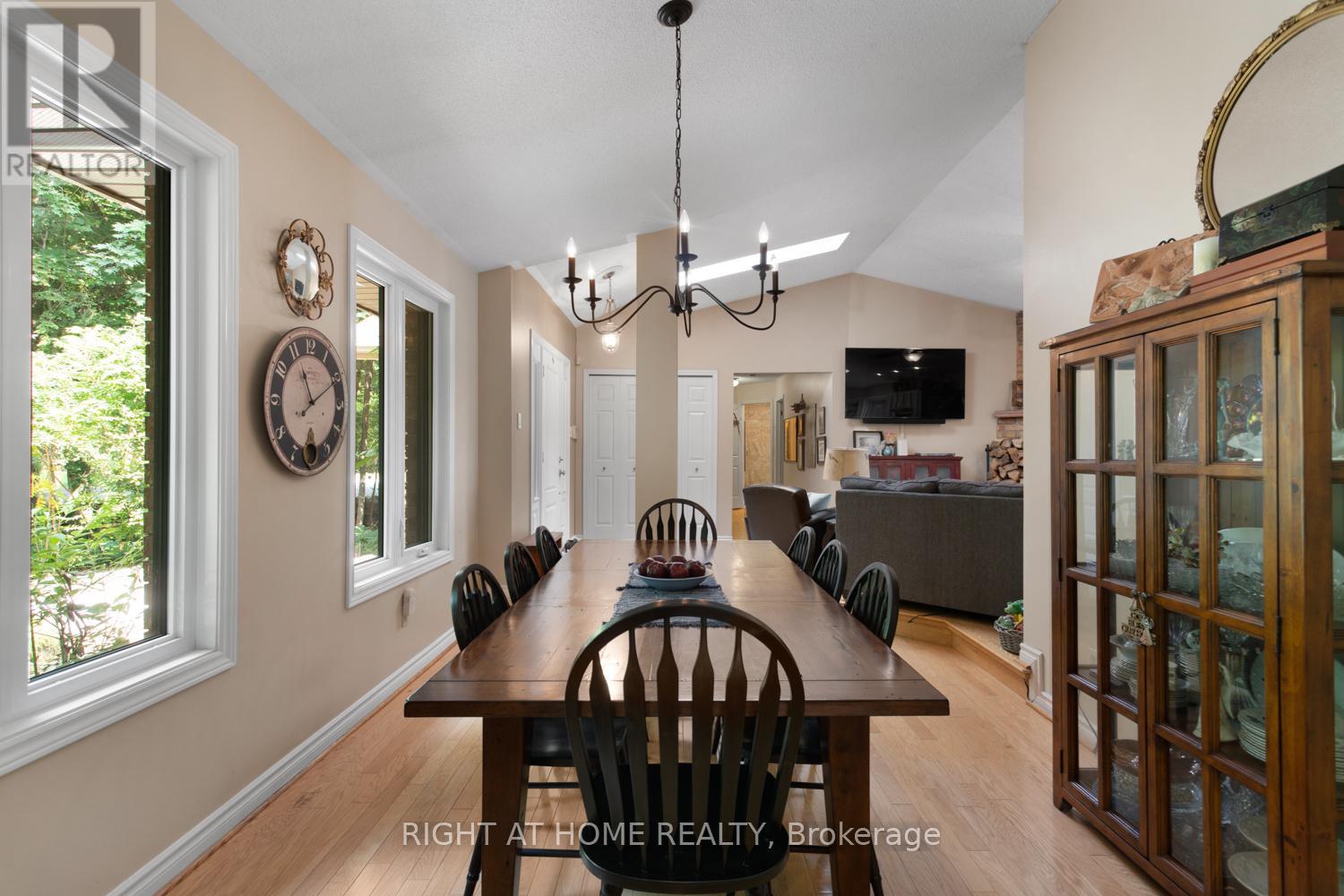 60 Mcgregor Drive, Kawartha Lakes, Ontario  K0M 1A0 - Photo 12 - X12282635
