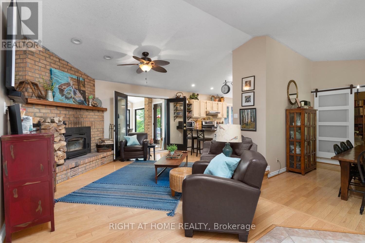 60 Mcgregor Drive, Kawartha Lakes, Ontario  K0M 1A0 - Photo 15 - X12282635