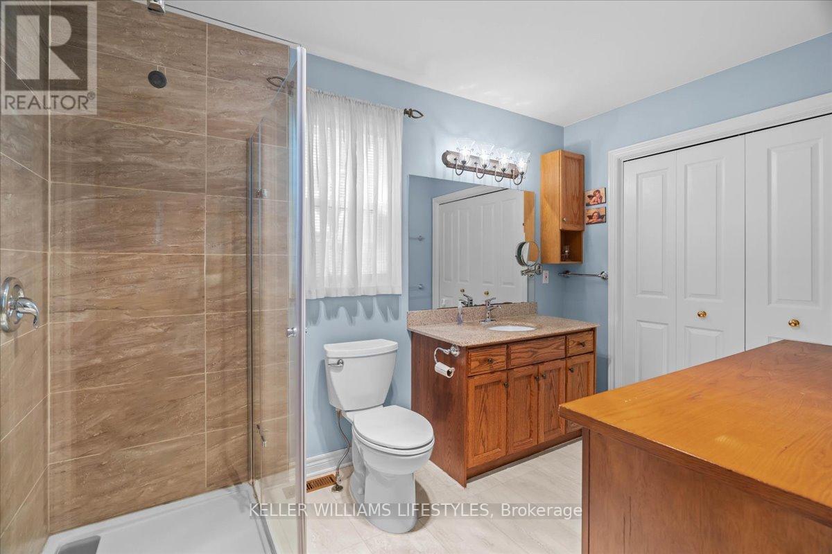 40 Lakeside Circle, Lambton Shores, Ontario  N0M 1T0 - Photo 20 - X12282626