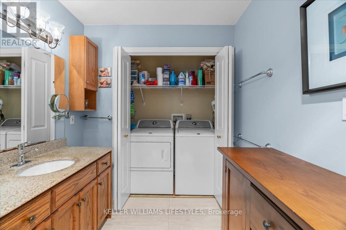 40 Lakeside Circle, Lambton Shores, Ontario  N0M 1T0 - Photo 23 - X12282626