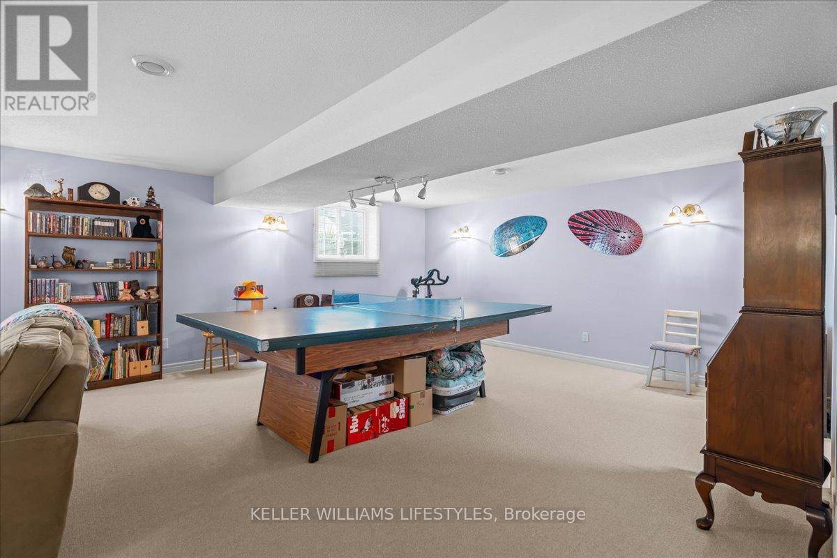 40 Lakeside Circle, Lambton Shores, Ontario  N0M 1T0 - Photo 31 - X12282626