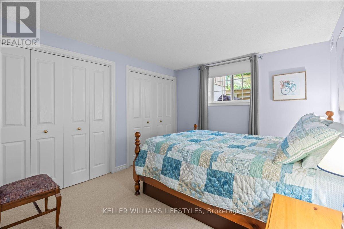 40 Lakeside Circle, Lambton Shores, Ontario  N0M 1T0 - Photo 34 - X12282626