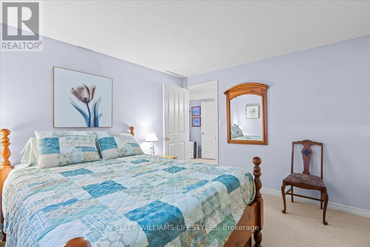 40 Lakeside Circle, Lambton Shores, Ontario  N0M 1T0 - Photo 35 - X12282626