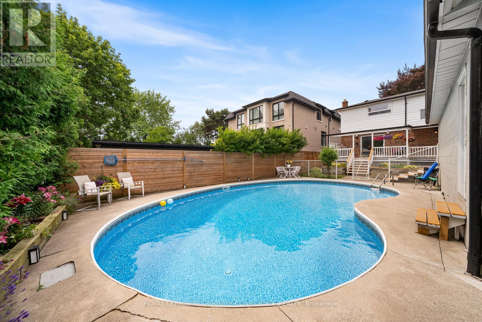 Property at 237 CHURCHILL AVENUE image 3