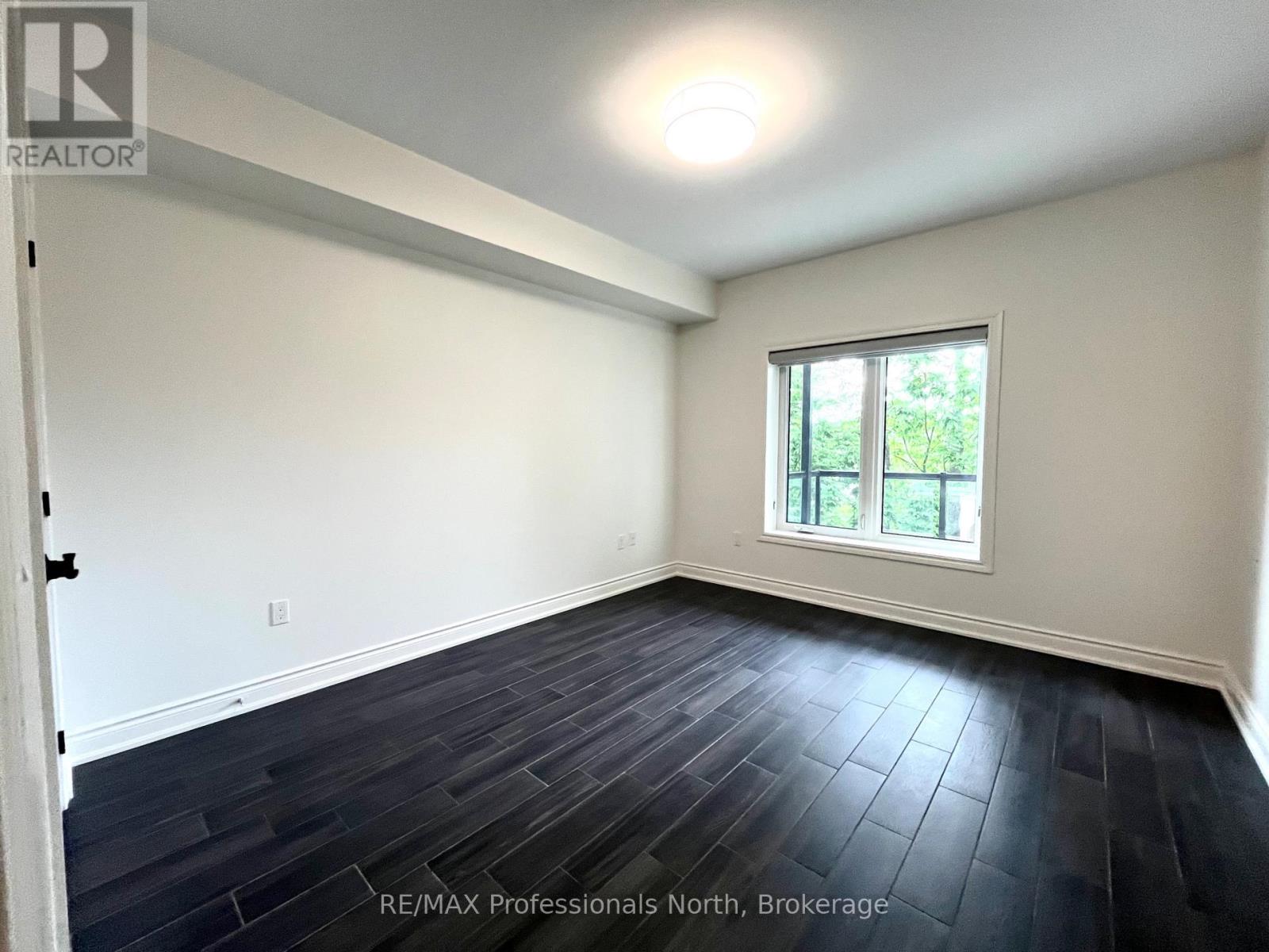 204 - 4 Lake Avenue, Dysart Et Al, Ontario  K0M 1S0 - Photo 13 - X12282559