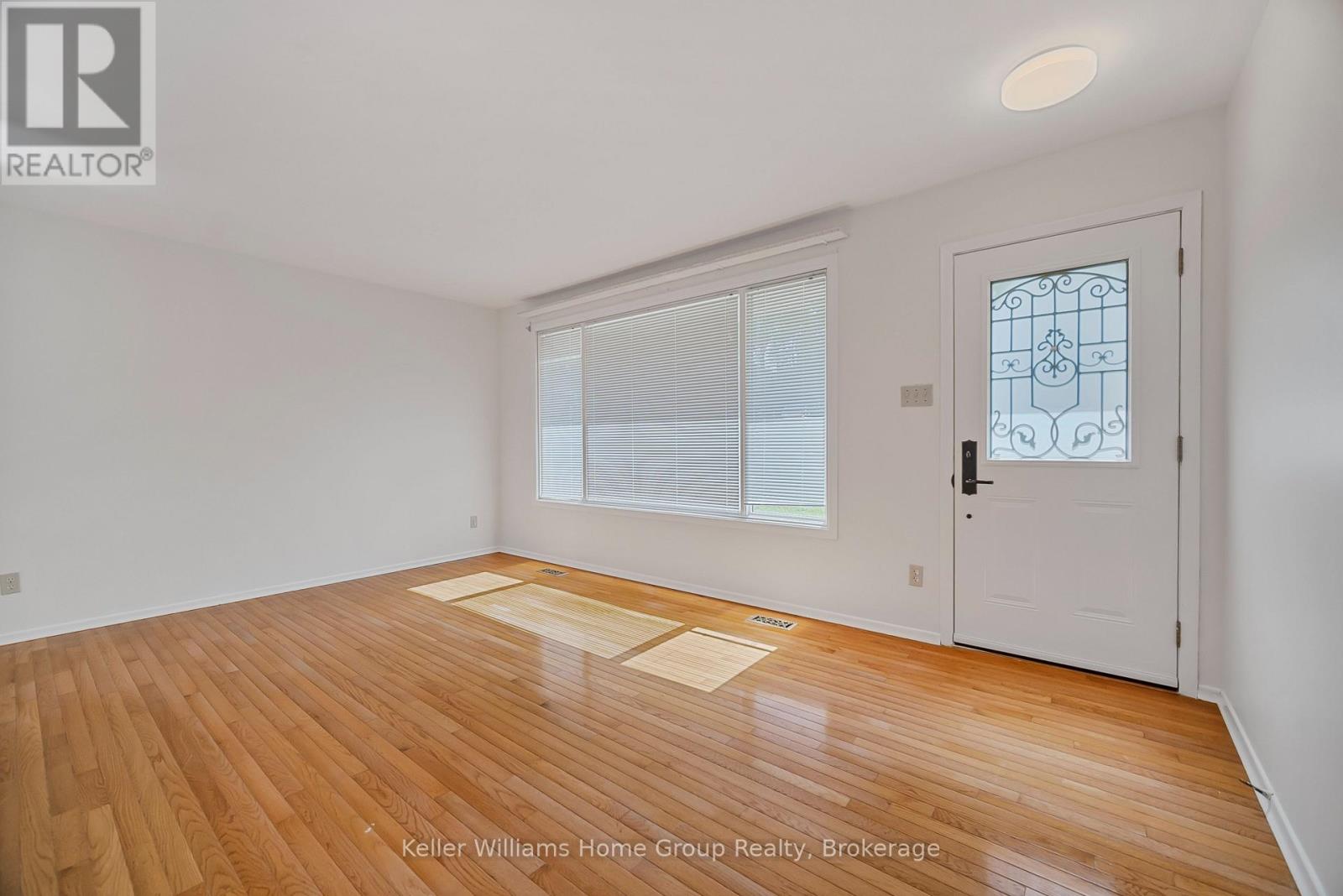 155 Berwick Street, Woodstock, Ontario  N4S 7L6 - Photo 2 - X12282587