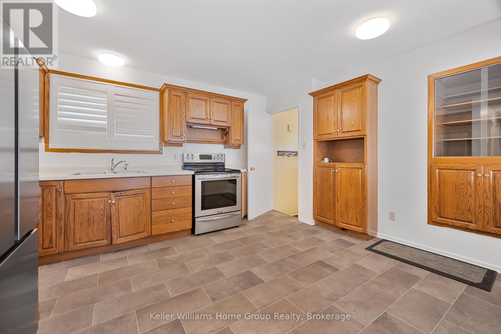 155 Berwick Street, Woodstock, Ontario  N4S 7L6 - Photo 6 - X12282587