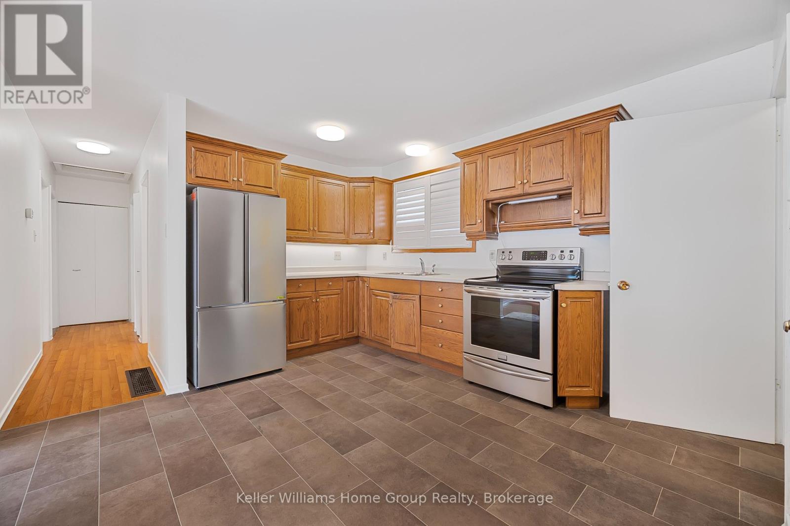 155 Berwick Street, Woodstock, Ontario  N4S 7L6 - Photo 7 - X12282587