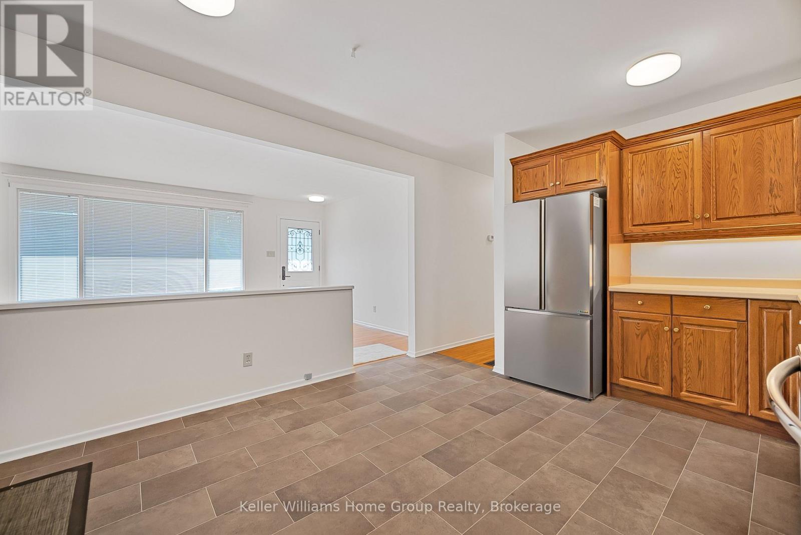 155 Berwick Street, Woodstock, Ontario  N4S 7L6 - Photo 8 - X12282587