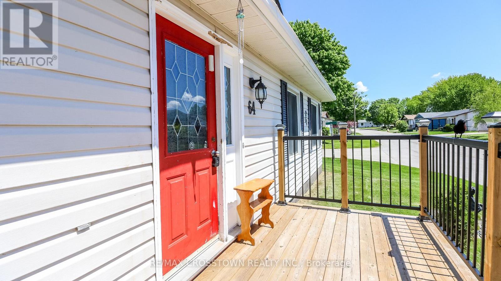 64 Royal Oak Drive, Innisfil, Ontario  N1L 1N1 - Photo 3 - N12282429