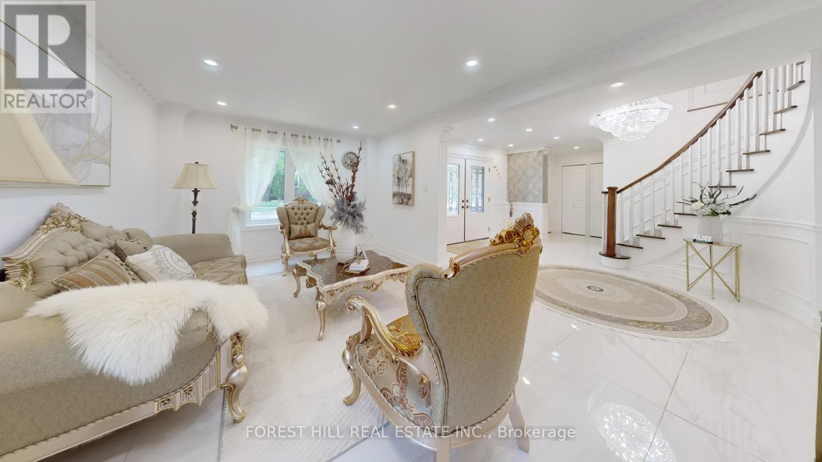 Property at 133 ARTEN AVENUE image 4