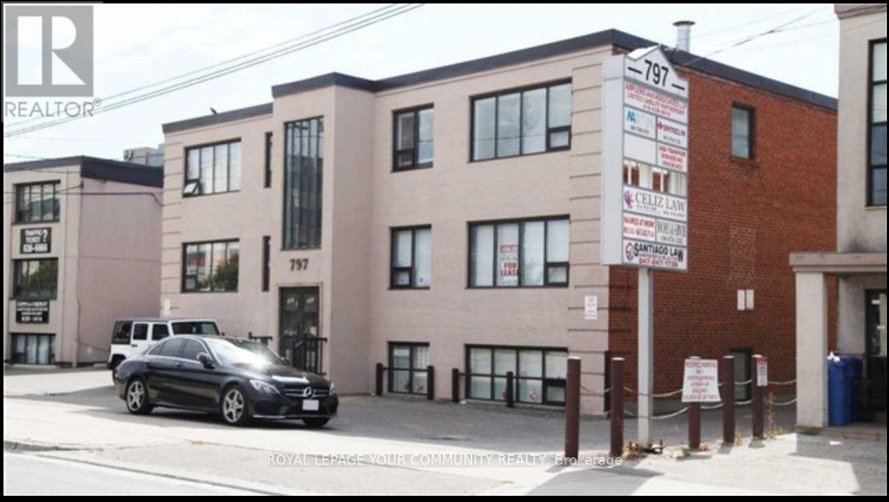 102 - 797 Wilson Avenue, Toronto, Ontario  M3K 1E4 - Photo 4 - W12282421