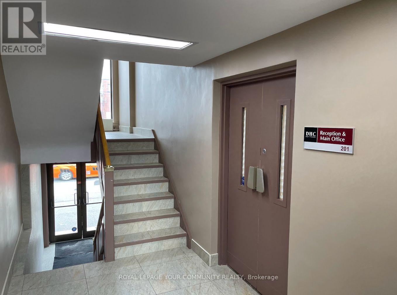 102 - 797 Wilson Avenue, Toronto, Ontario  M3K 1E4 - Photo 6 - W12282421