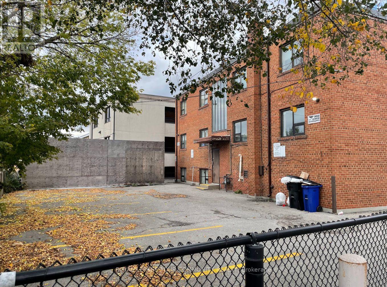 102 - 797 Wilson Avenue, Toronto, Ontario  M3K 1E4 - Photo 9 - W12282421