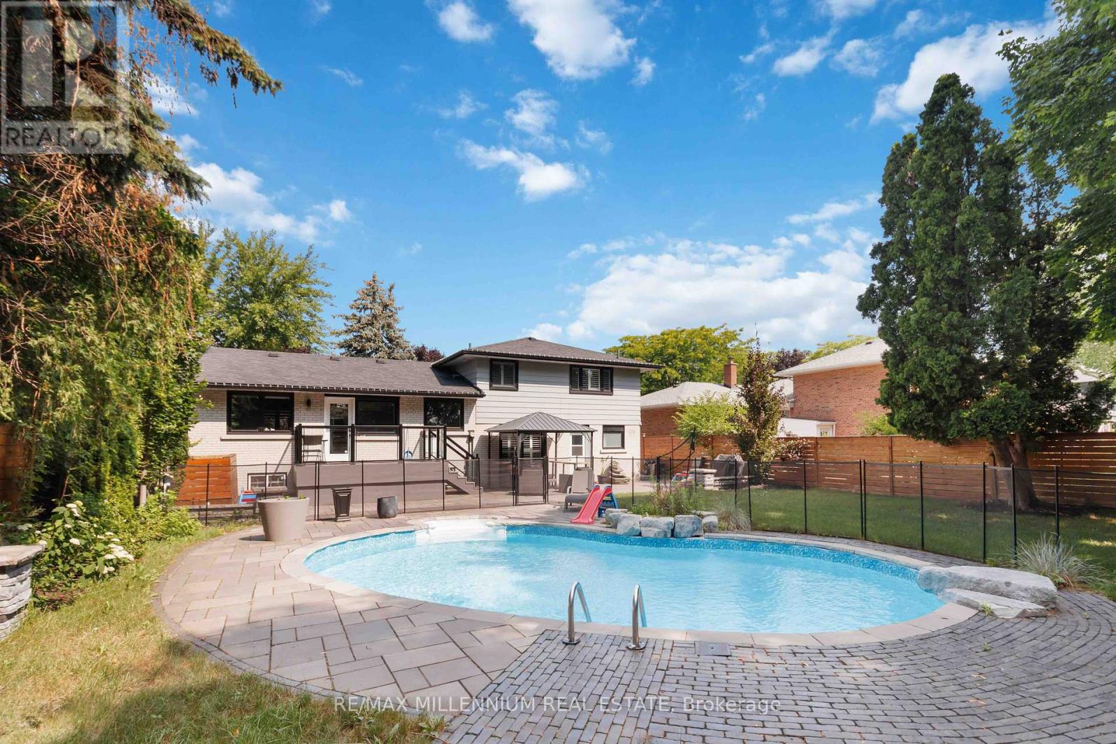 250 Daphne Avenue, Mississauga, Ontario  L5A 1M6 - Photo 40 - W12282449
