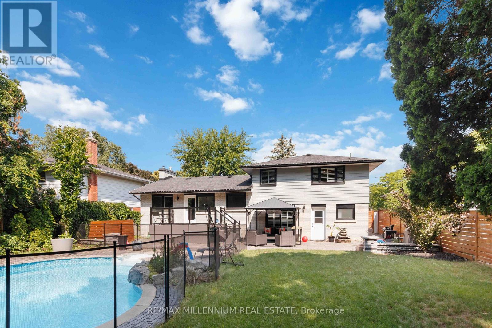 250 Daphne Avenue, Mississauga, Ontario  L5A 1M6 - Photo 43 - W12282449