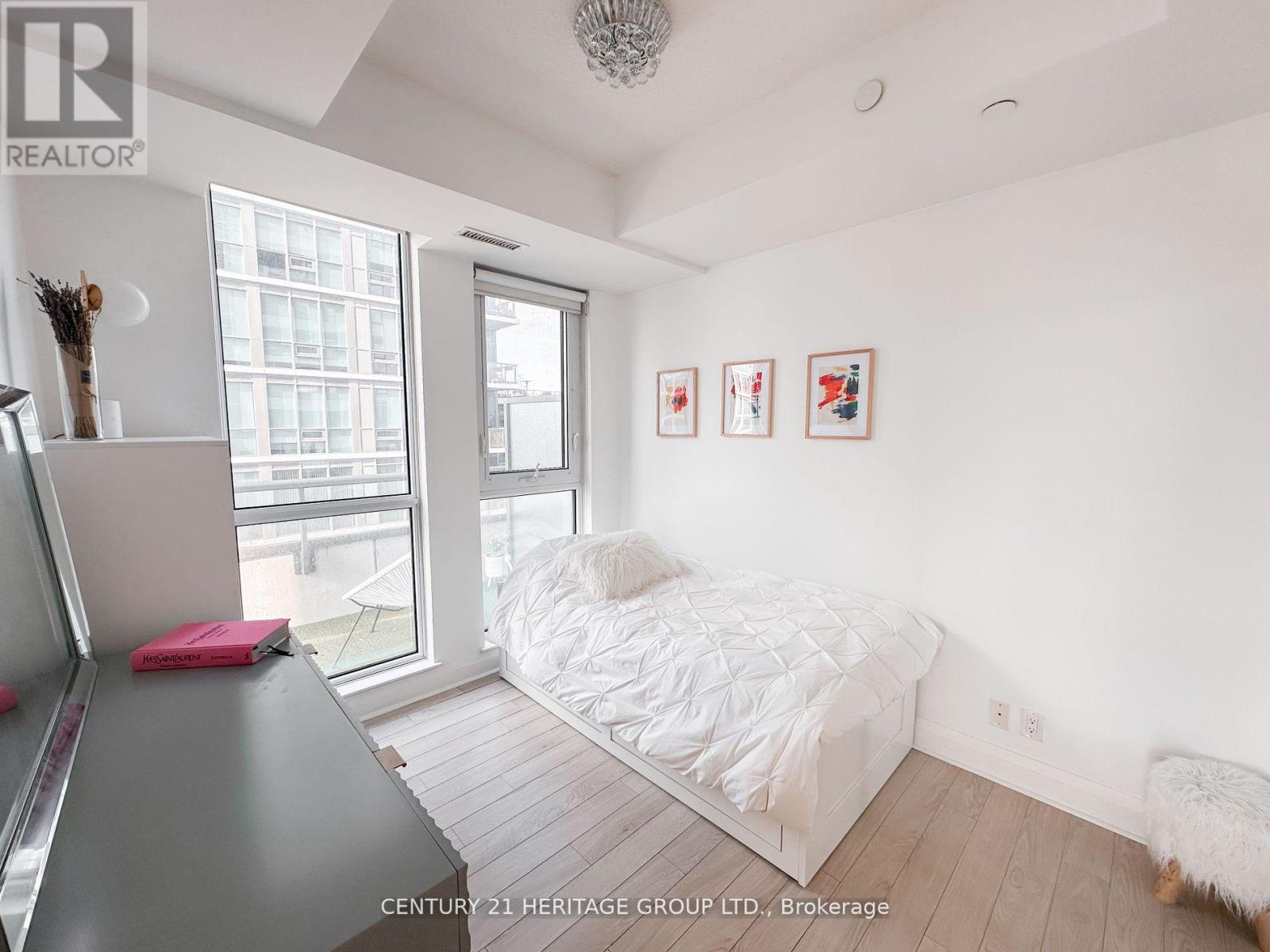 408 - 15 Zorra Street, Toronto, Ontario  M8Z 0C1 - Photo 11 - W12282476