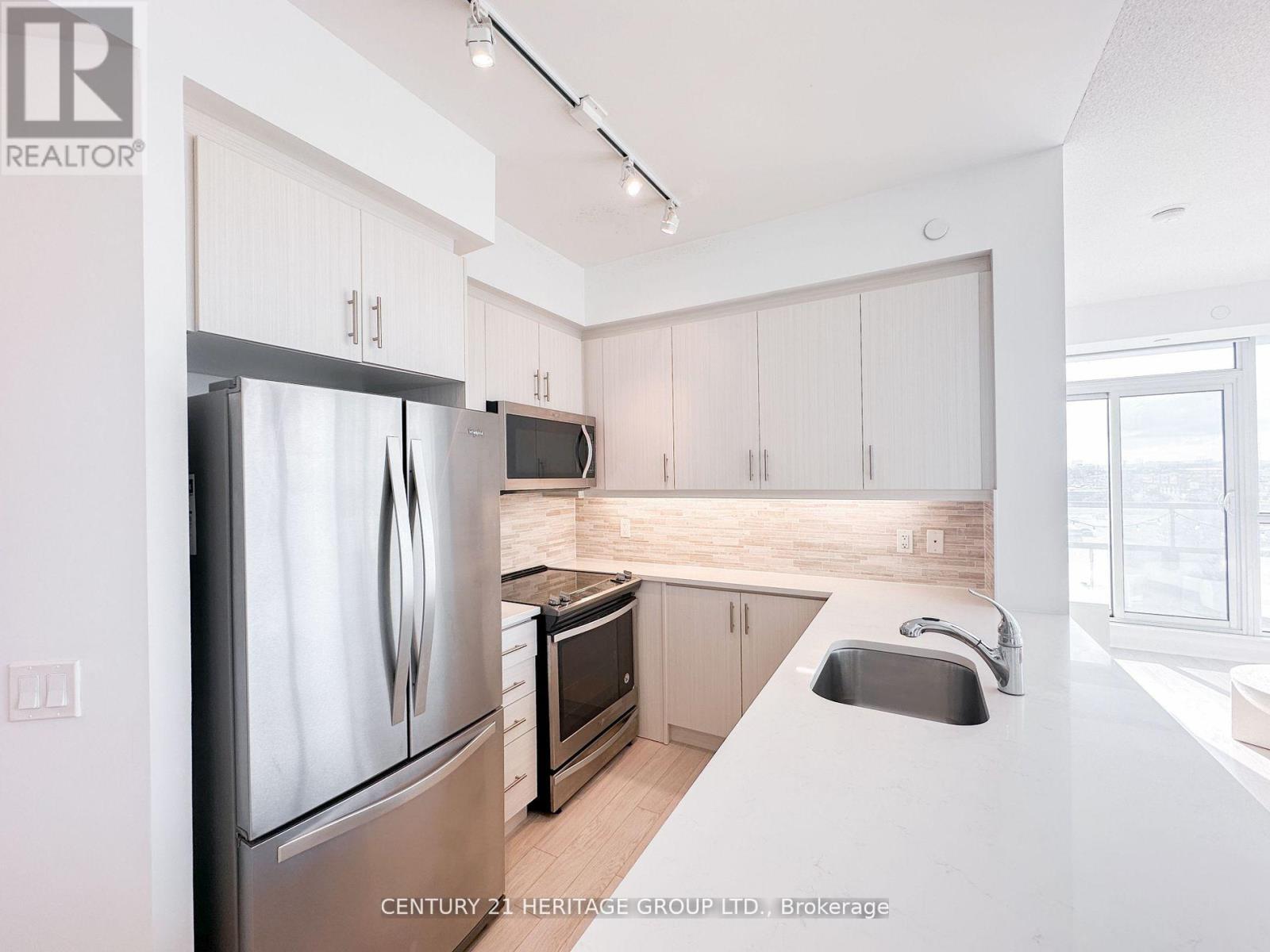 408 - 15 Zorra Street, Toronto, Ontario  M8Z 0C1 - Photo 3 - W12282476