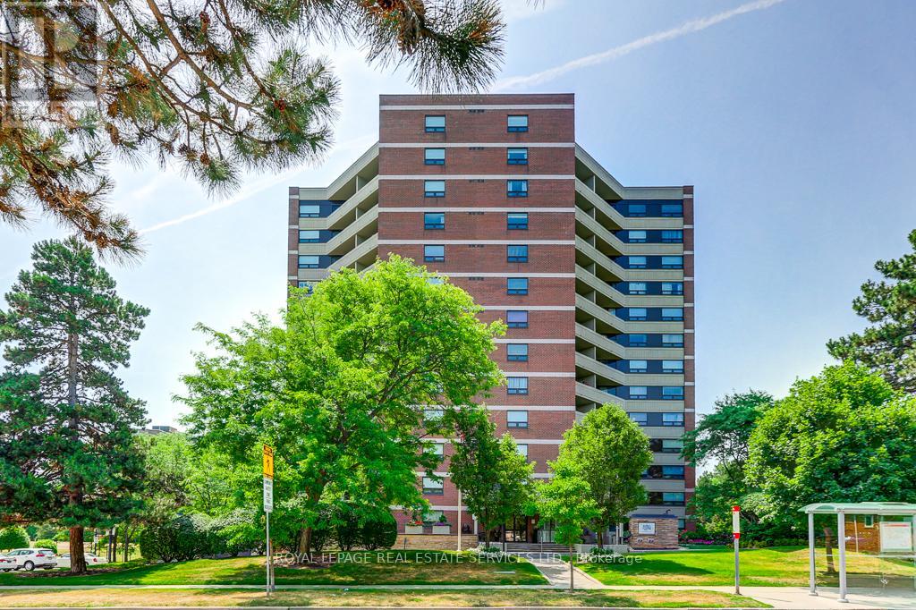 704 - 95 La Rose Avenue, Toronto (Humber Heights), Ontario  M9P 3T2 - Photo 2 - W12282502