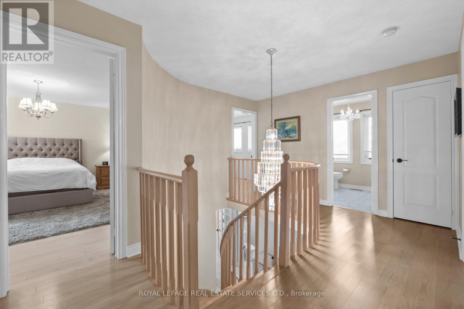 1074 Bradbury Chase, Mississauga, Ontario  L5V 1J7 - Photo 21 - W12282552