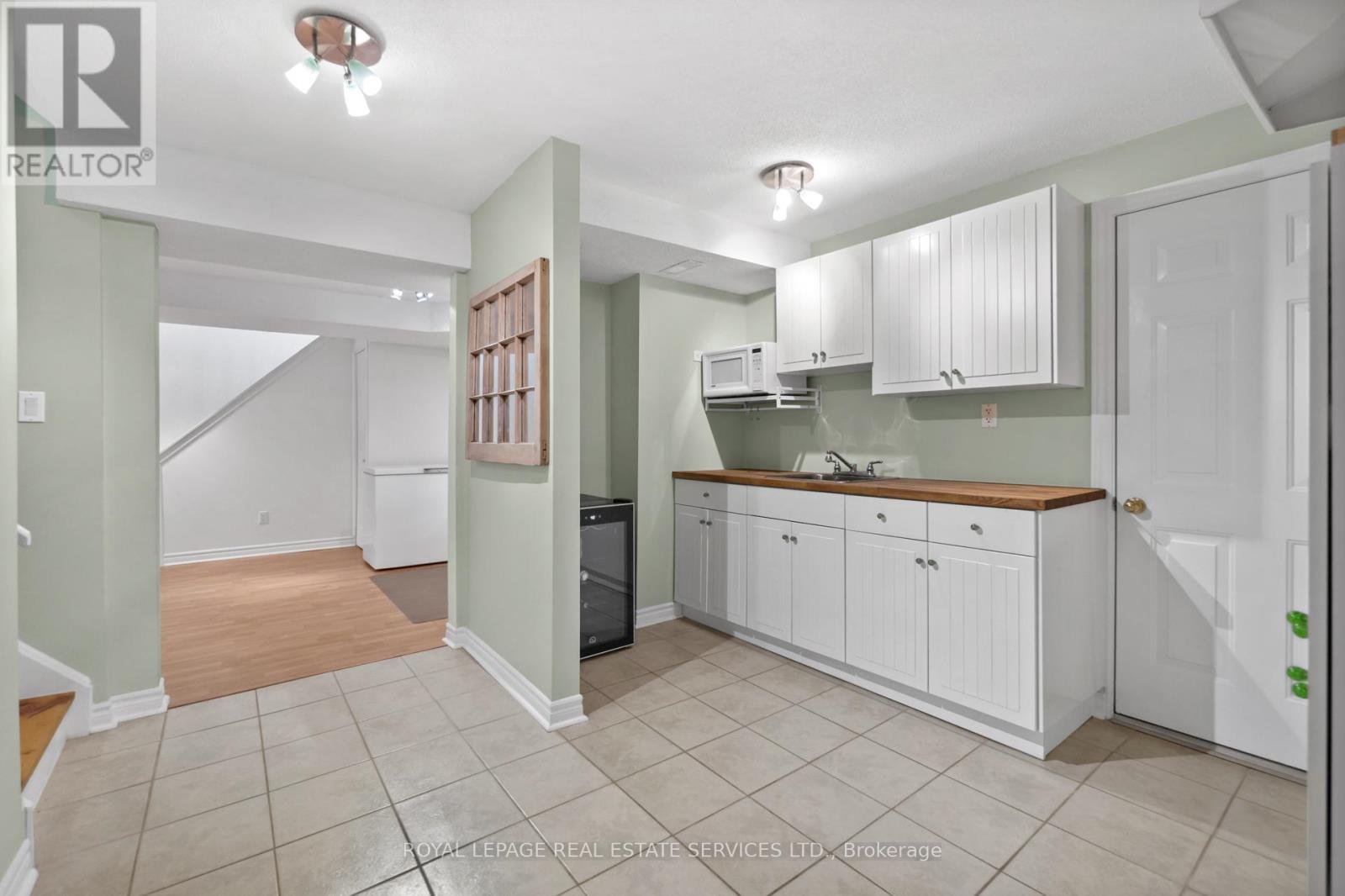 1074 Bradbury Chase, Mississauga, Ontario  L5V 1J7 - Photo 33 - W12282552