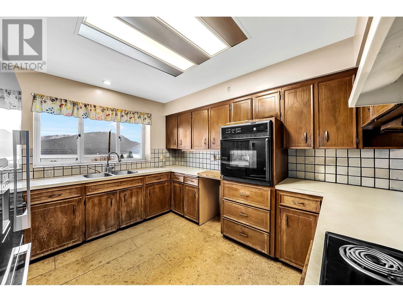 645 Baycrest Drive, North Vancouver, British Columbia  V7G 1N7 - Photo 15 - R3013006