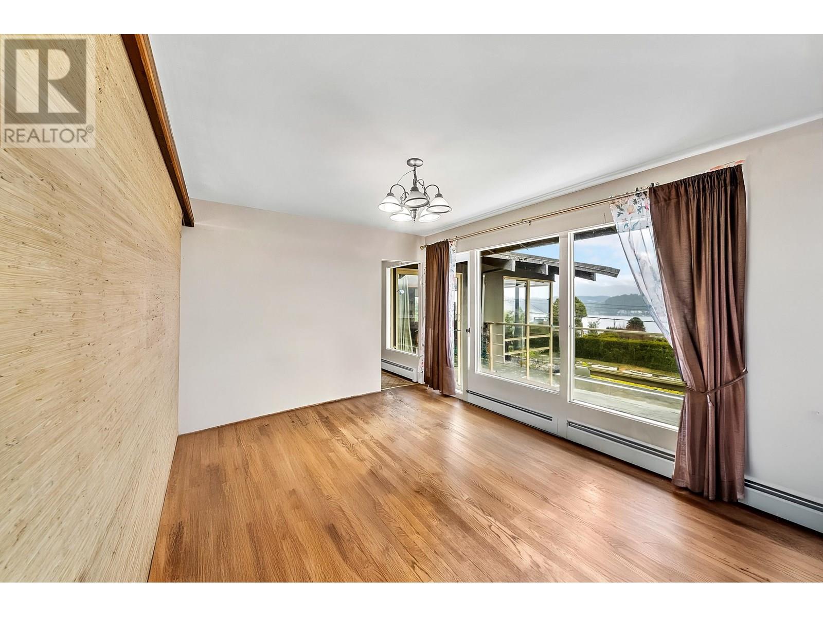 645 Baycrest Drive, North Vancouver, British Columbia  V7G 1N7 - Photo 12 - R3013006