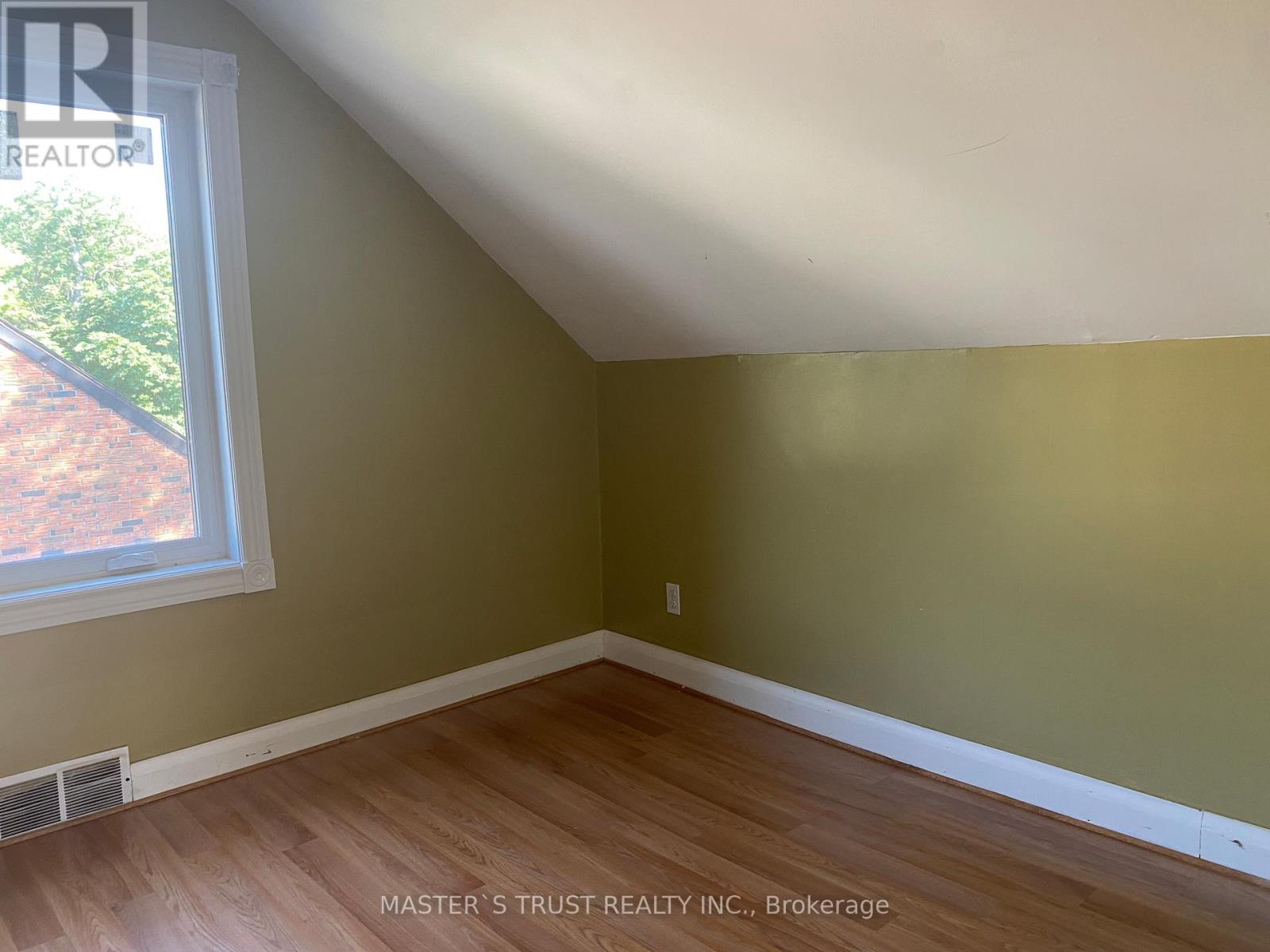6203 Main Street, Niagara Falls (Dorchester), Ontario  L2G 6A5 - Photo 10 - X12282553
