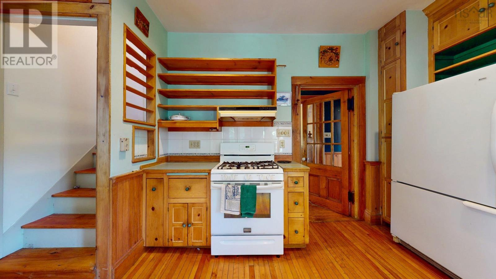 155 Main Street, Wolfville, Nova Scotia  B4P 1C9 - Photo 13 - 202516972