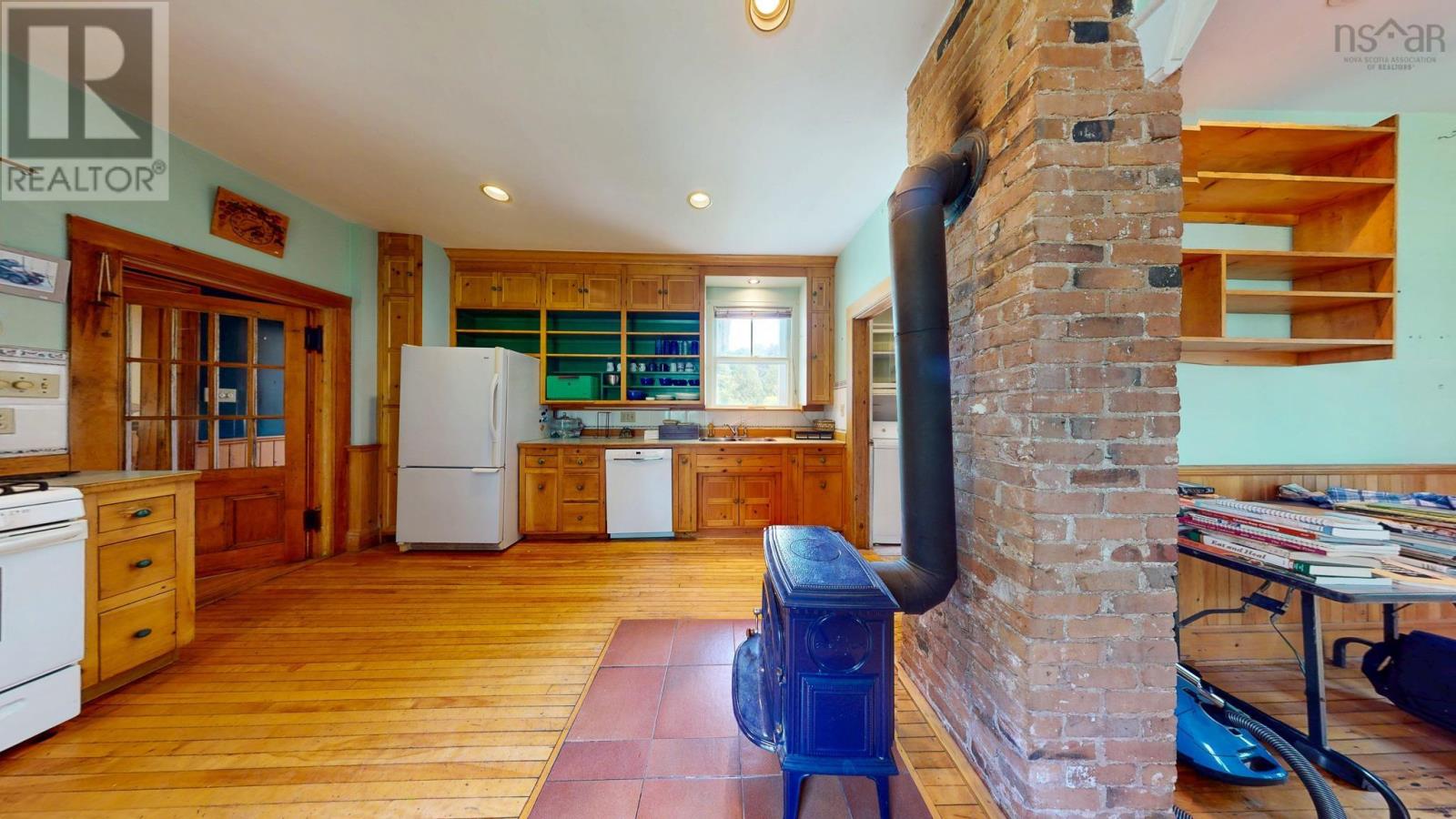155 Main Street, Wolfville, Nova Scotia  B4P 1C2 - Photo 12 - 202516973