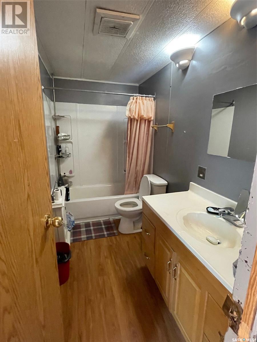 608 7th Street E, Meadow Lake, Saskatchewan  S9X 1J4 - Photo 4 - SK012427