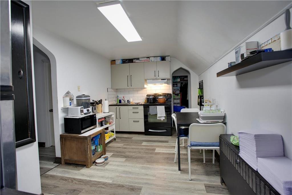 884 Winnipeg Avenue, Winnipeg, Manitoba  R3E 0R8 - Photo 17 - 202517668