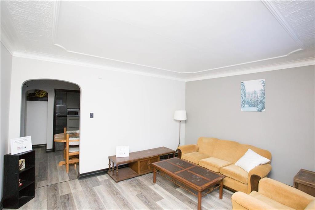 884 Winnipeg Avenue, Winnipeg, Manitoba  R3E 0R8 - Photo 3 - 202517668