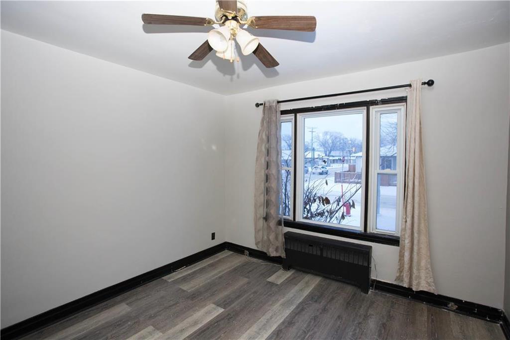 884 Winnipeg Avenue, Winnipeg, Manitoba  R3E 0R8 - Photo 5 - 202517668