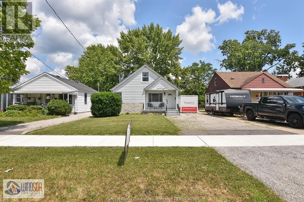 MLS# 25017777: 1918 FERNDALE, Windsor, Canada