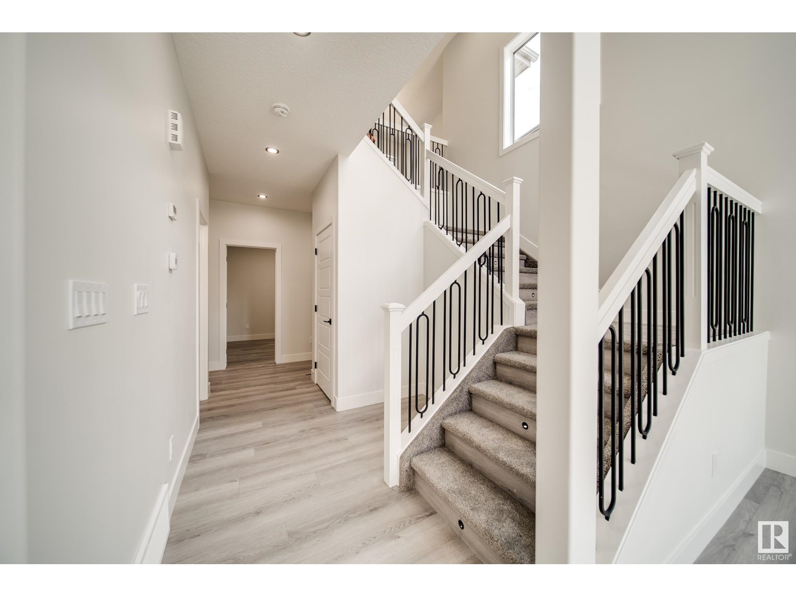 8747 183 Av Nw, Edmonton, Alberta  T5Z 0S8 - Photo 7 - E4447573