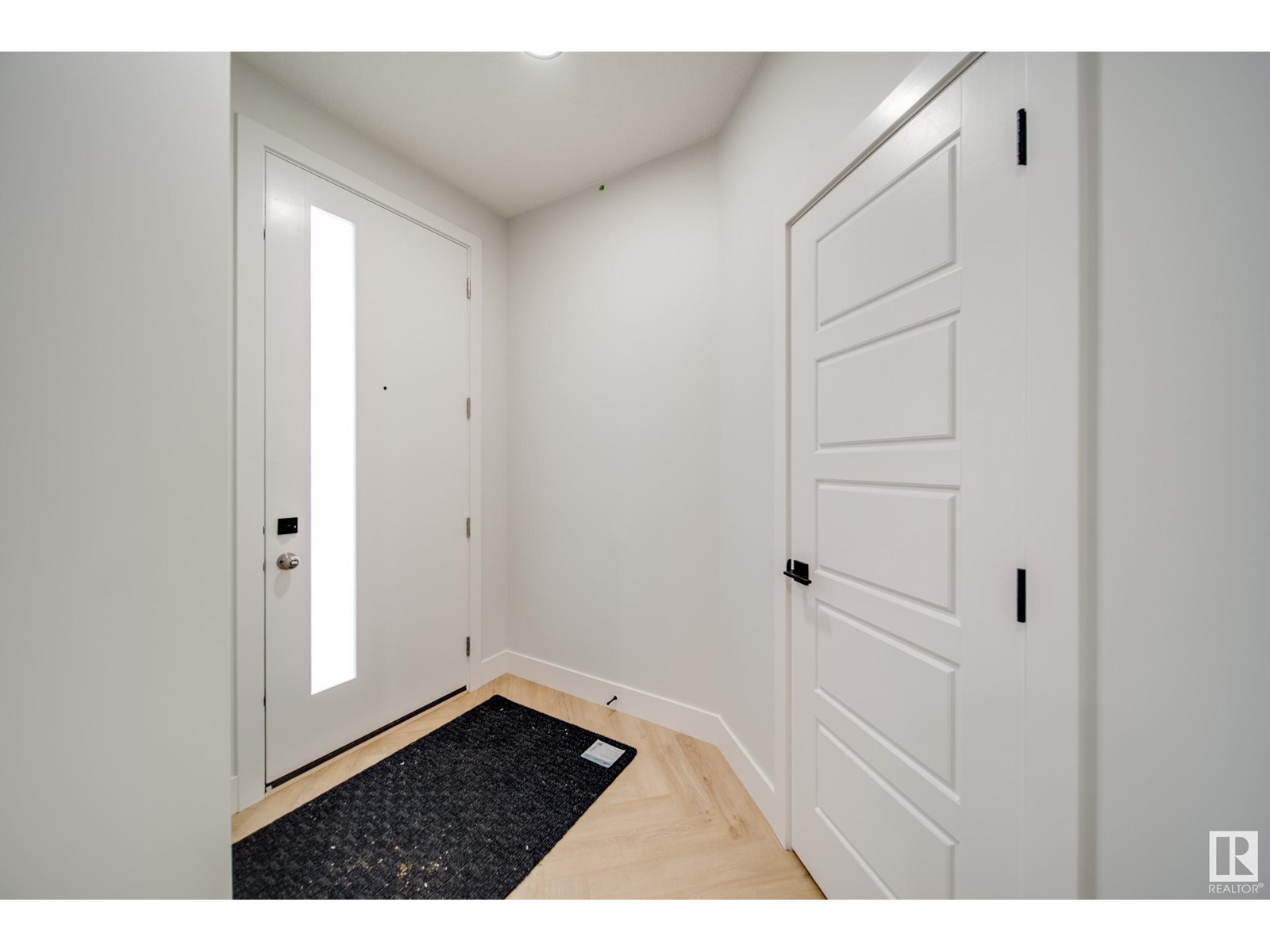 8815 183 Av Nw, Edmonton, Alberta  T5Z 0S8 - Photo 3 - E4447574