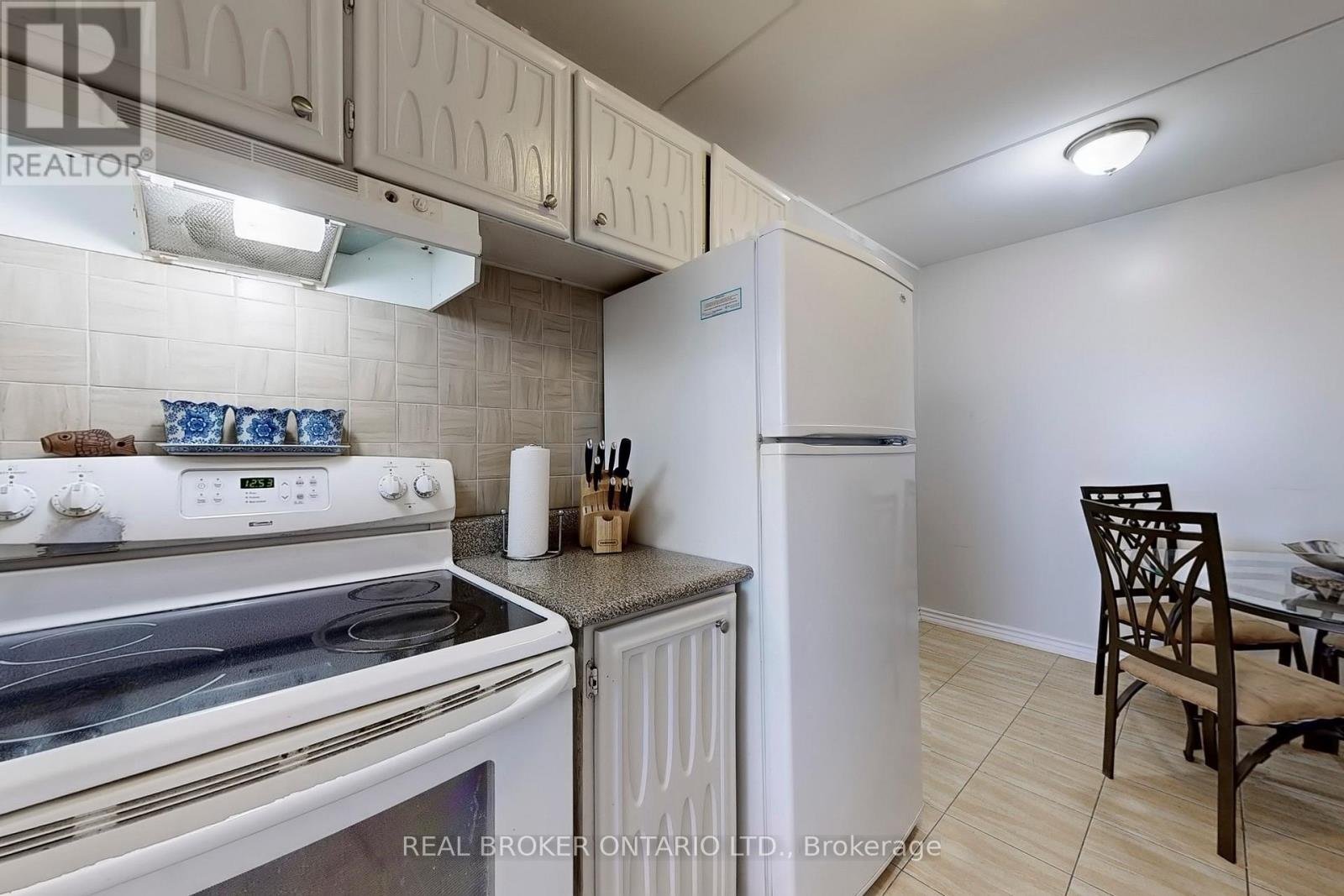 1012 - 2 Glamorgan Avenue, Toronto (Dorset Park), Ontario  M1P 2M8 - Photo 14 - E12171816