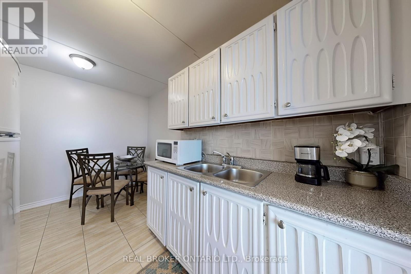 1012 - 2 Glamorgan Avenue, Toronto (Dorset Park), Ontario  M1P 2M8 - Photo 16 - E12171816