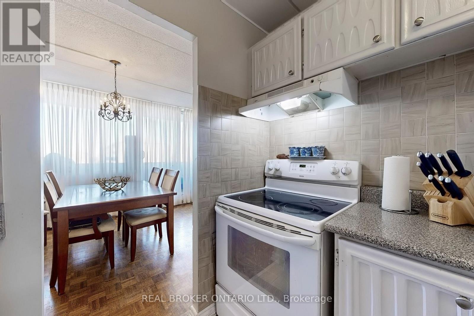 1012 - 2 Glamorgan Avenue, Toronto (Dorset Park), Ontario  M1P 2M8 - Photo 15 - E12171816