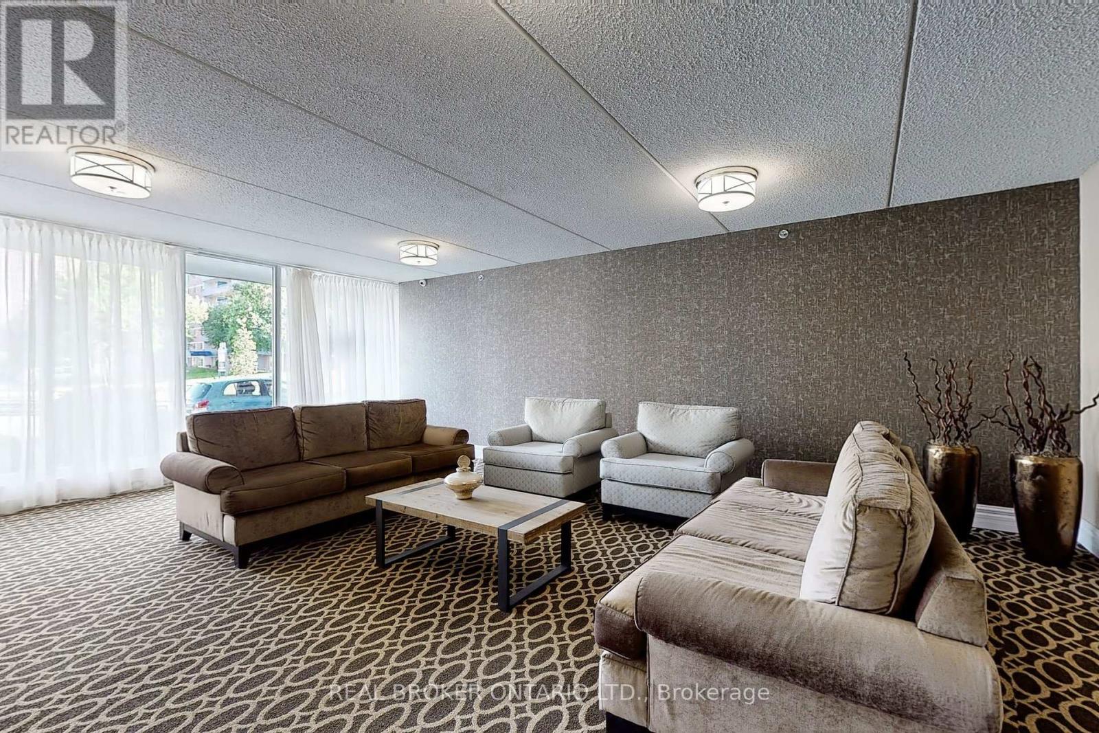 Property at 1012 - 2 GLAMORGAN AVENUE image 5