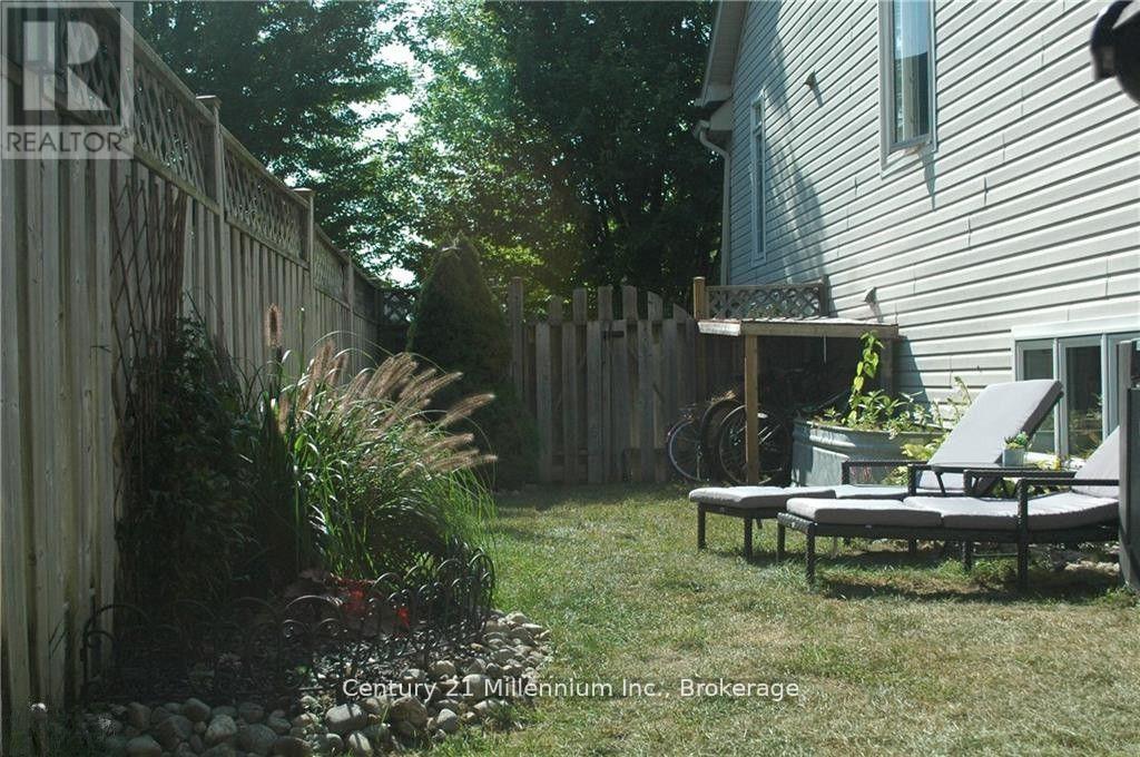 7 Sparrow Lane, Wasaga Beach, Ontario  L9Z 1A9 - Photo 34 - S12282645