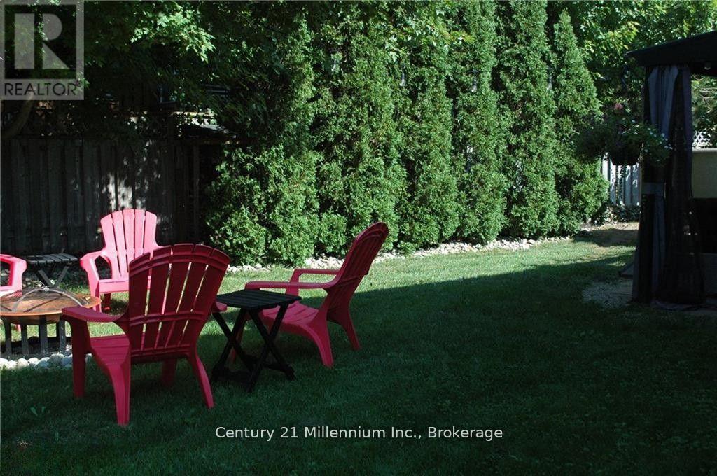 7 Sparrow Lane, Wasaga Beach, Ontario  L9Z 1A9 - Photo 37 - S12282645