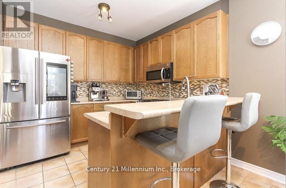 7 Sparrow Lane, Wasaga Beach, Ontario  L9Z 1A9 - Photo 6 - S12282645