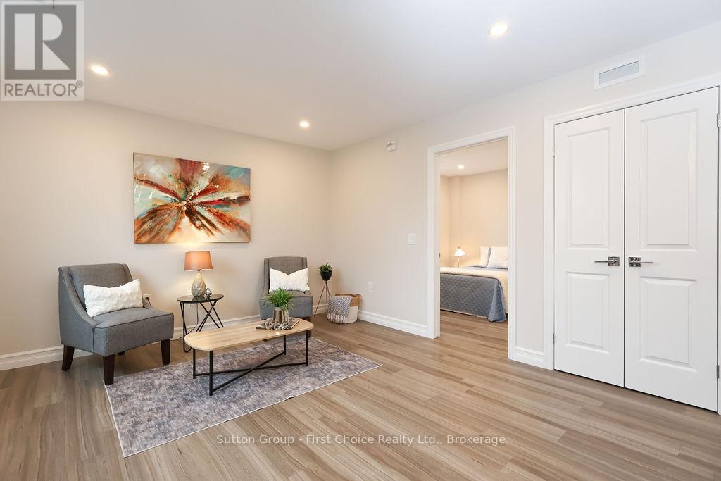 101 - 100 Gordon Street, Stratford, Ontario  N5A 7T8 - Photo 3 - X12282785